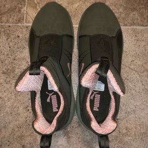 Puma Sneakers